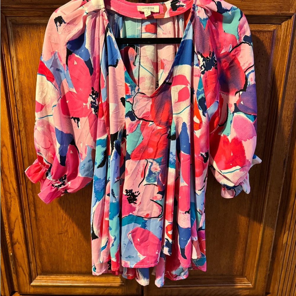 NEW Umgee Floral Tunic Top